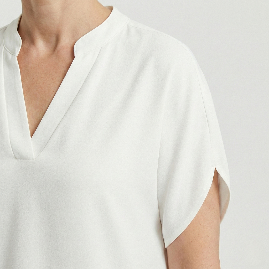 Refined Dames Blouse Met V-hals En Korte Mouwen