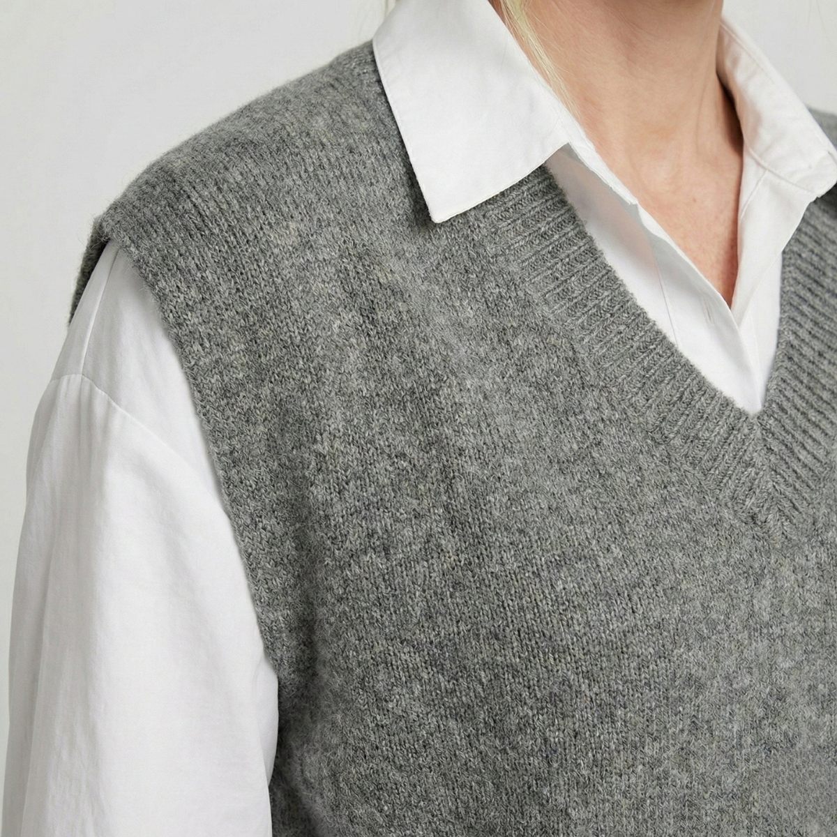 Refined Dames V-Hals Spencer