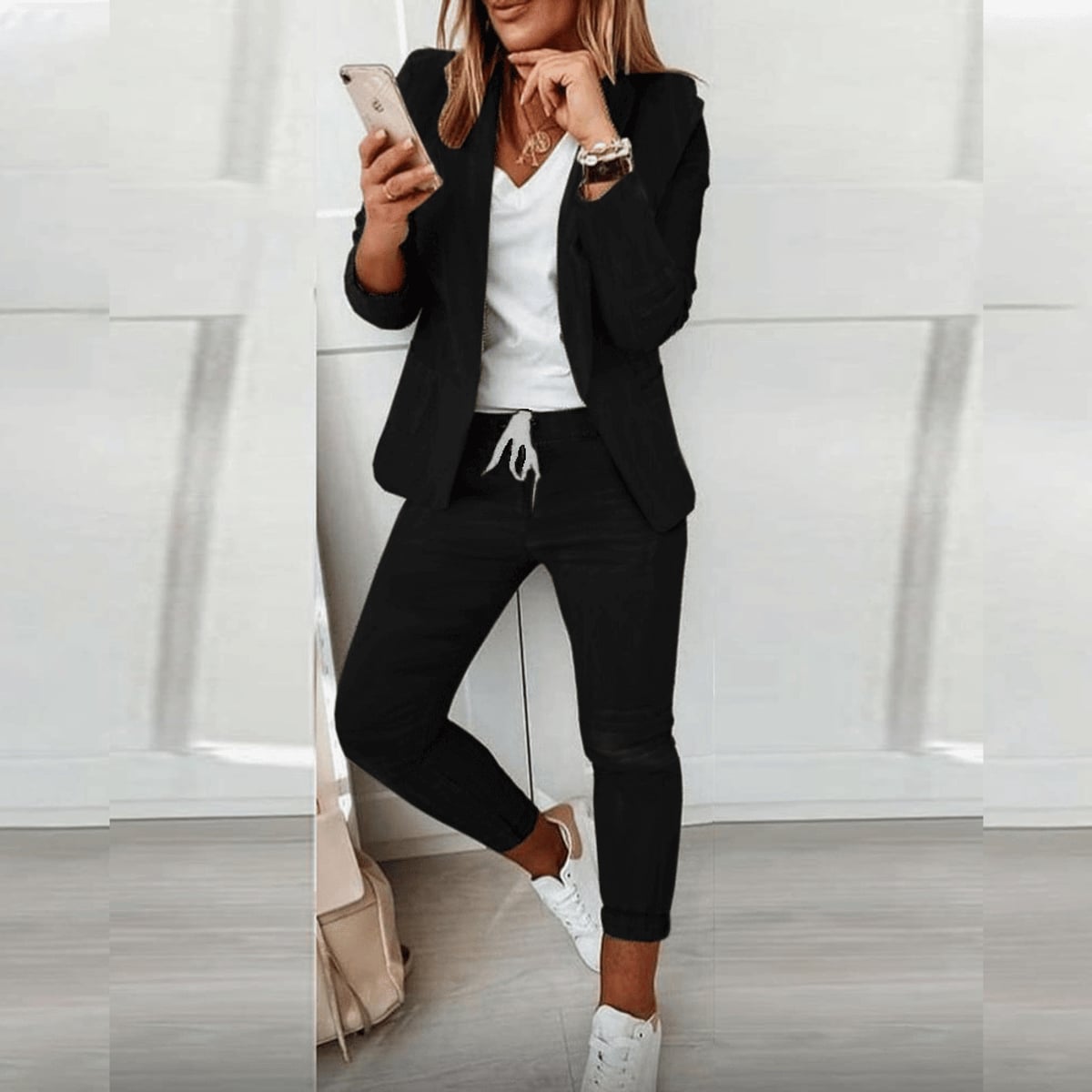 dames blazer set met toelopende broek in zwart