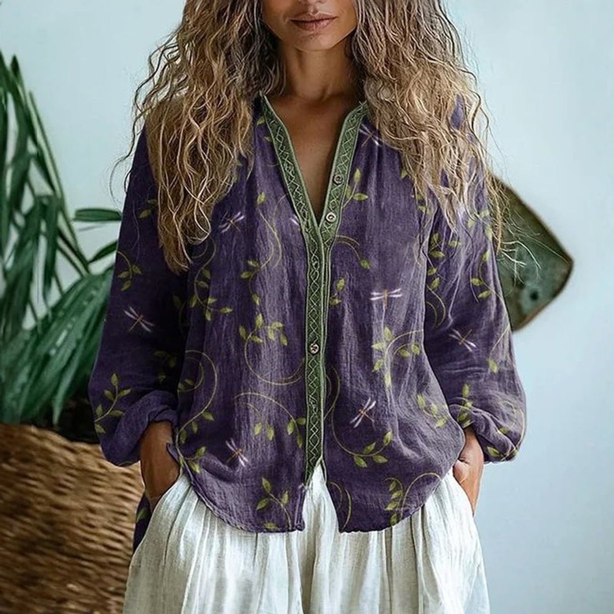 dames blouse lange mouw met v-hals en print in paars