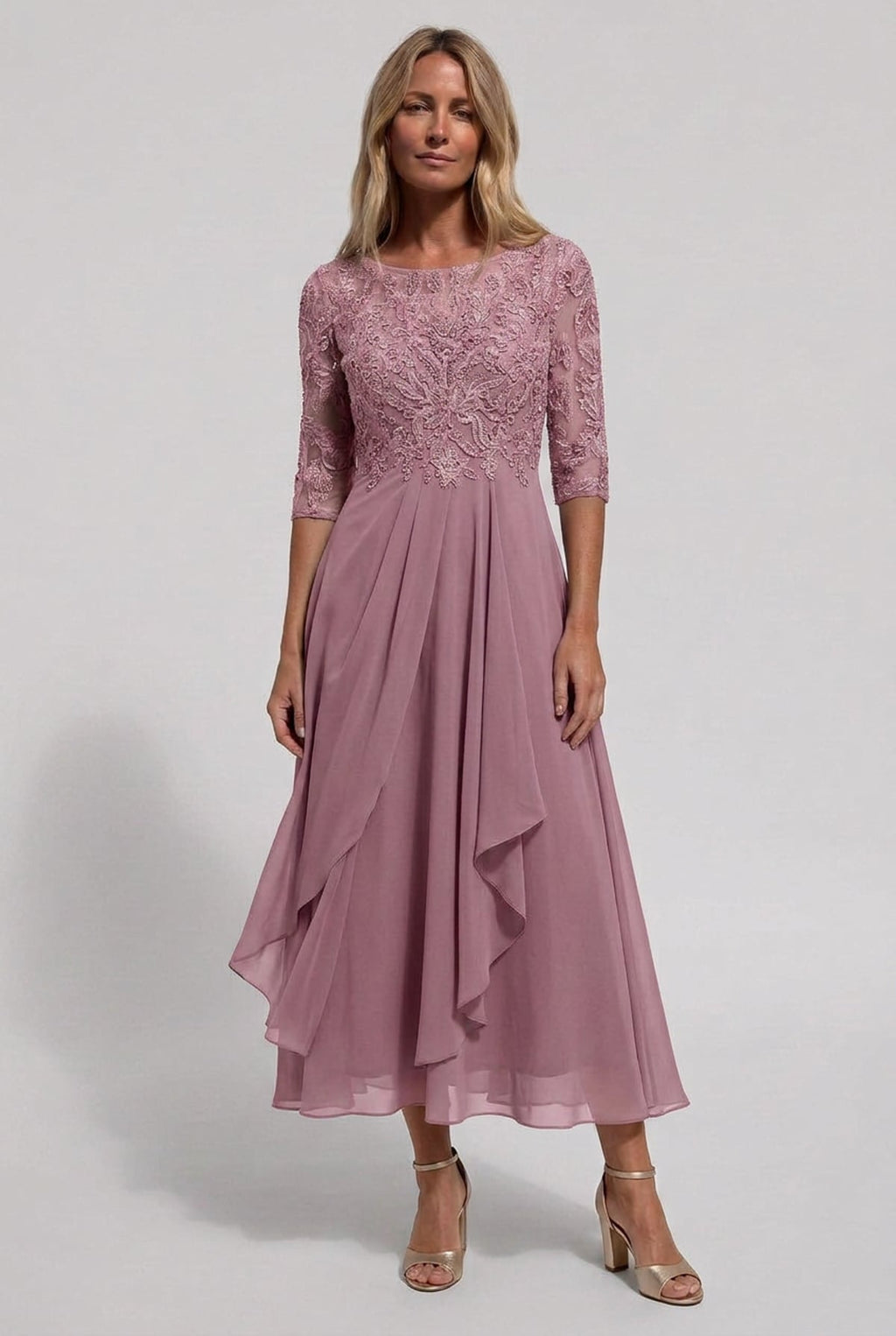 dames geborduurd flared midi jurk in roze