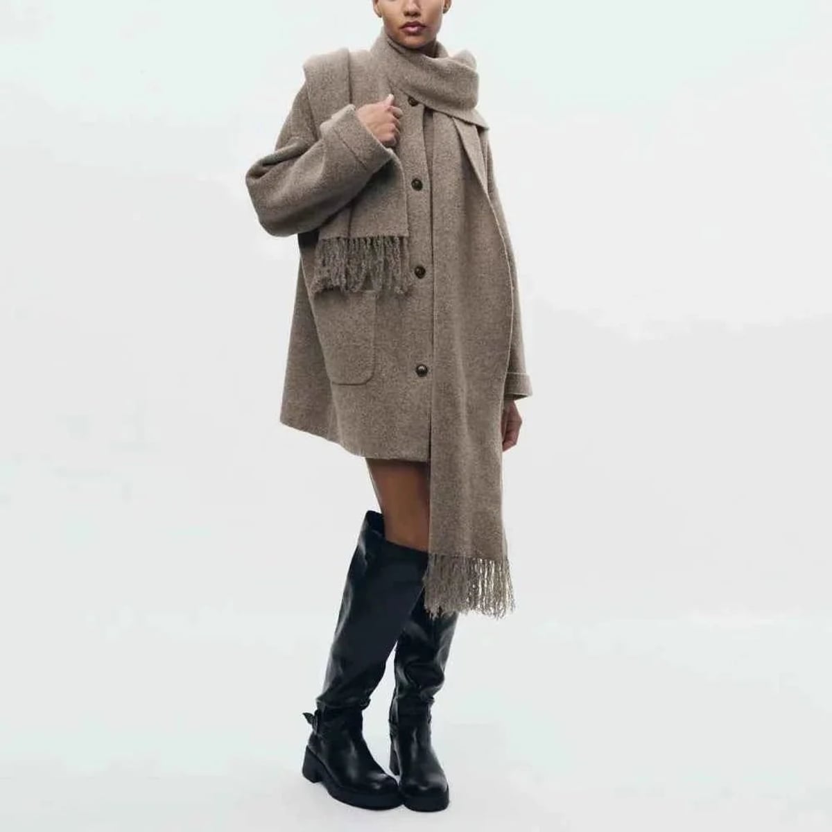 dames gebreid vest met capuchon en knoopsluiting in khaki