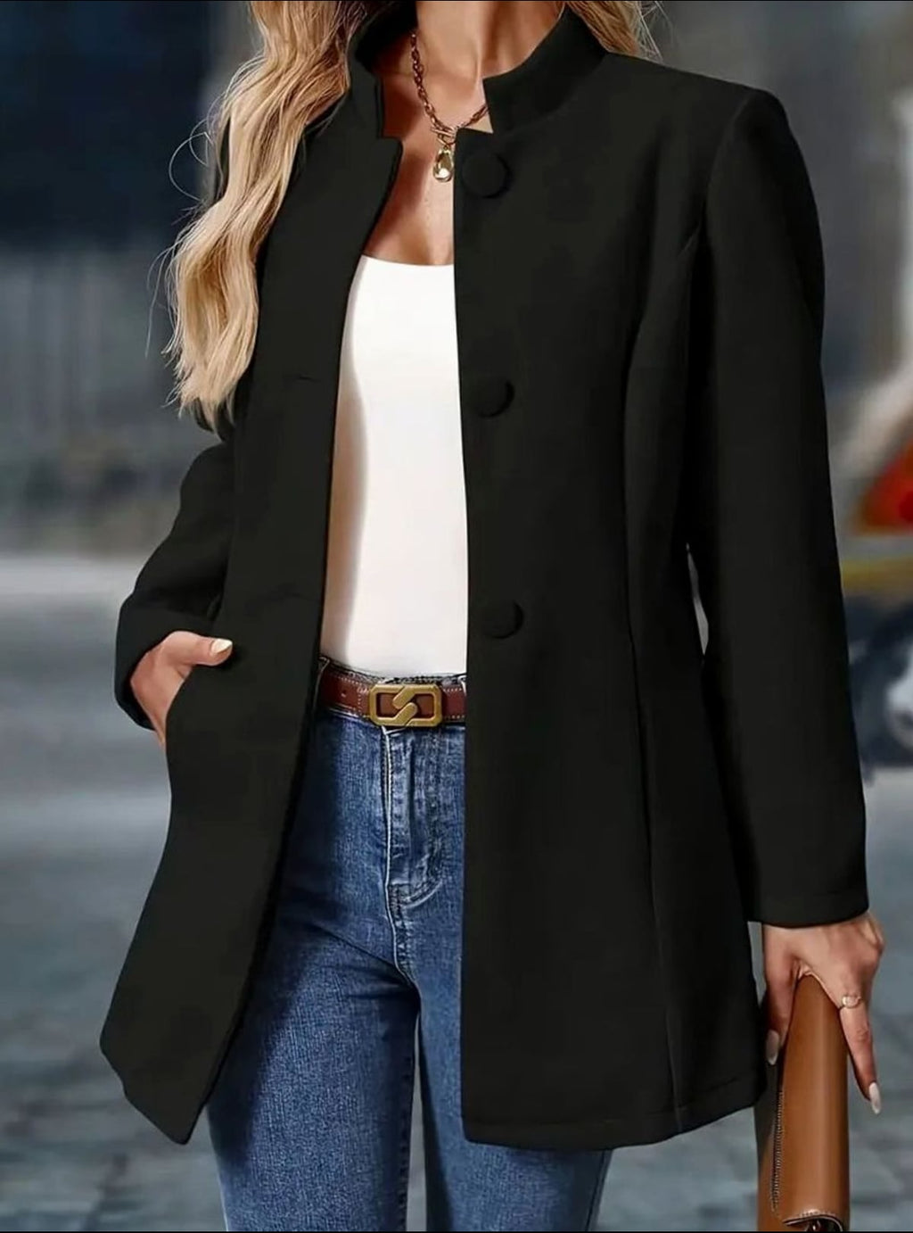 dames getailleerde winterjas met staande kraag in zwart