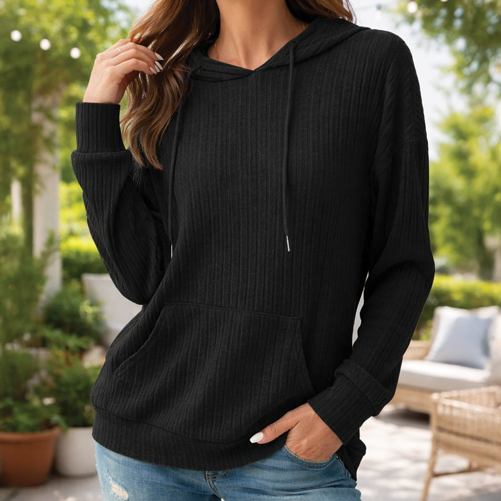 dames hoodie met capuchon en kangoeroe zak in zwart