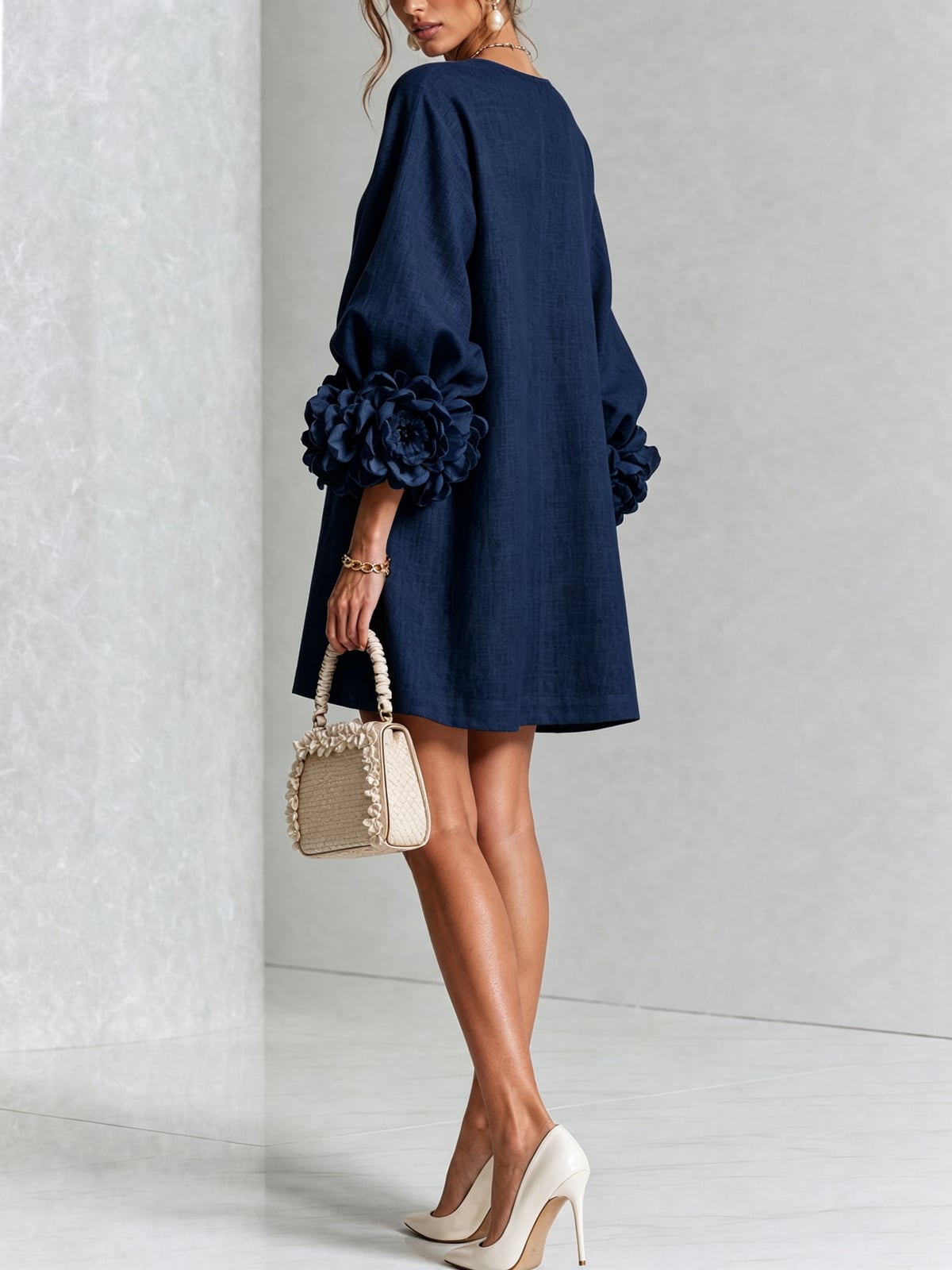 dames jurk lange mouwen met bloemdetails in marine