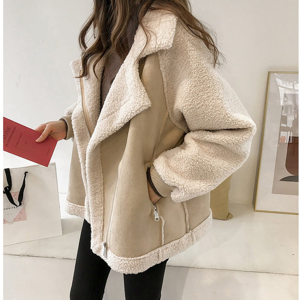 dames korte jas met brede revers in beige