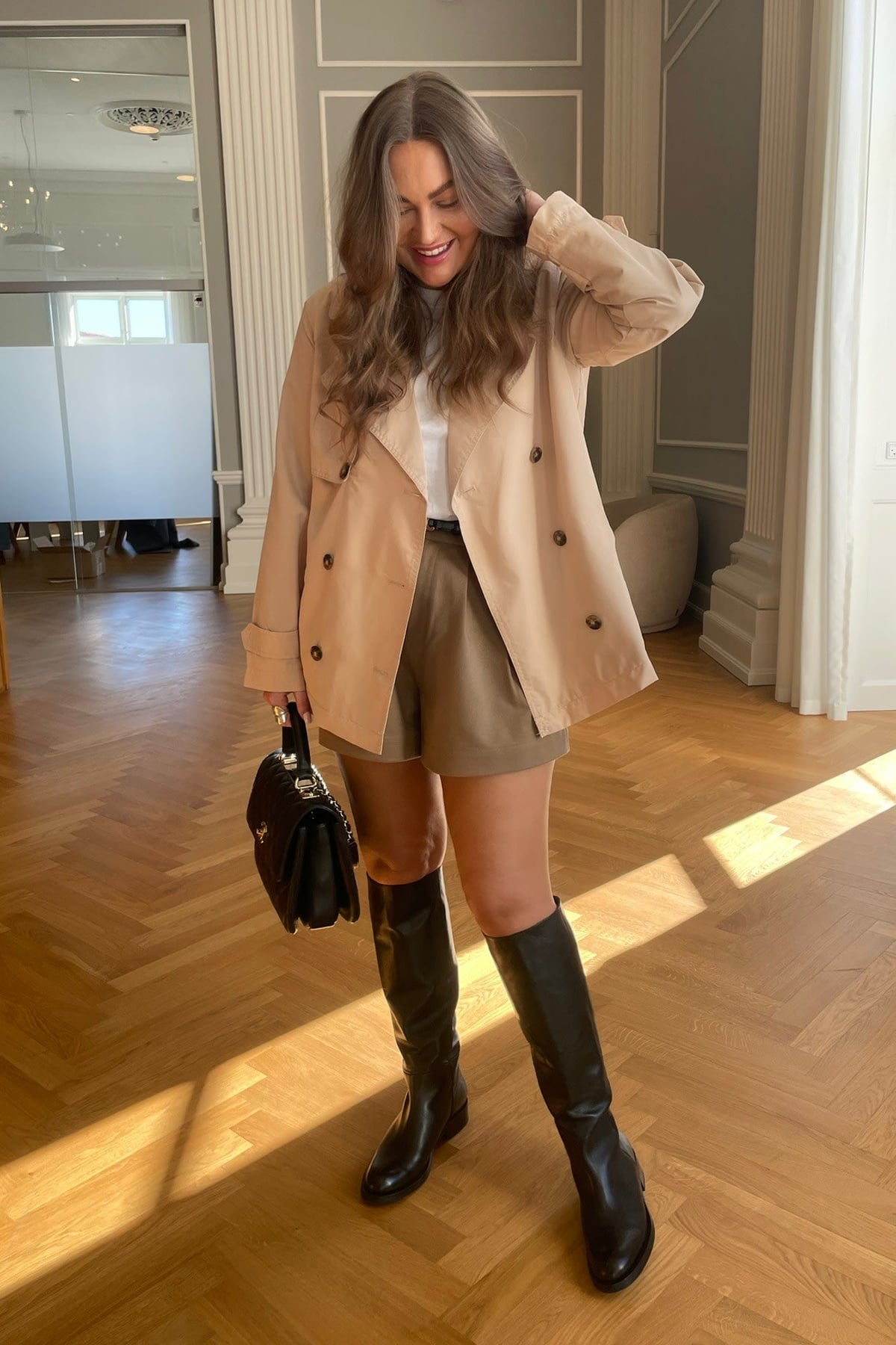 dames korte trenchcoat dubbele rij knopen