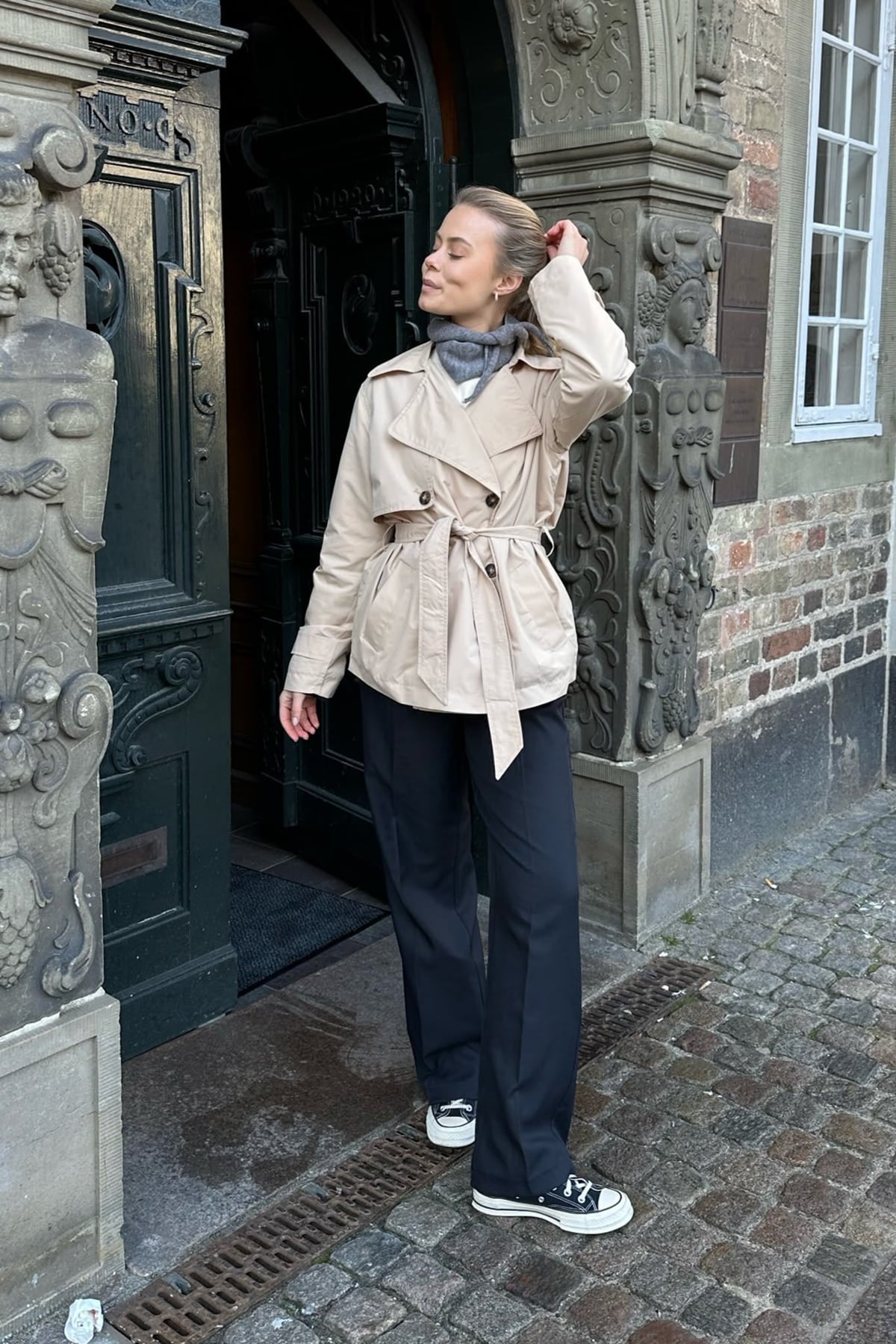 dames korte trenchcoat dubbele rij knopen