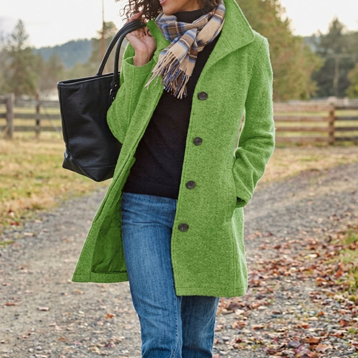 dames lange winterjas met knoopsluiting in groen