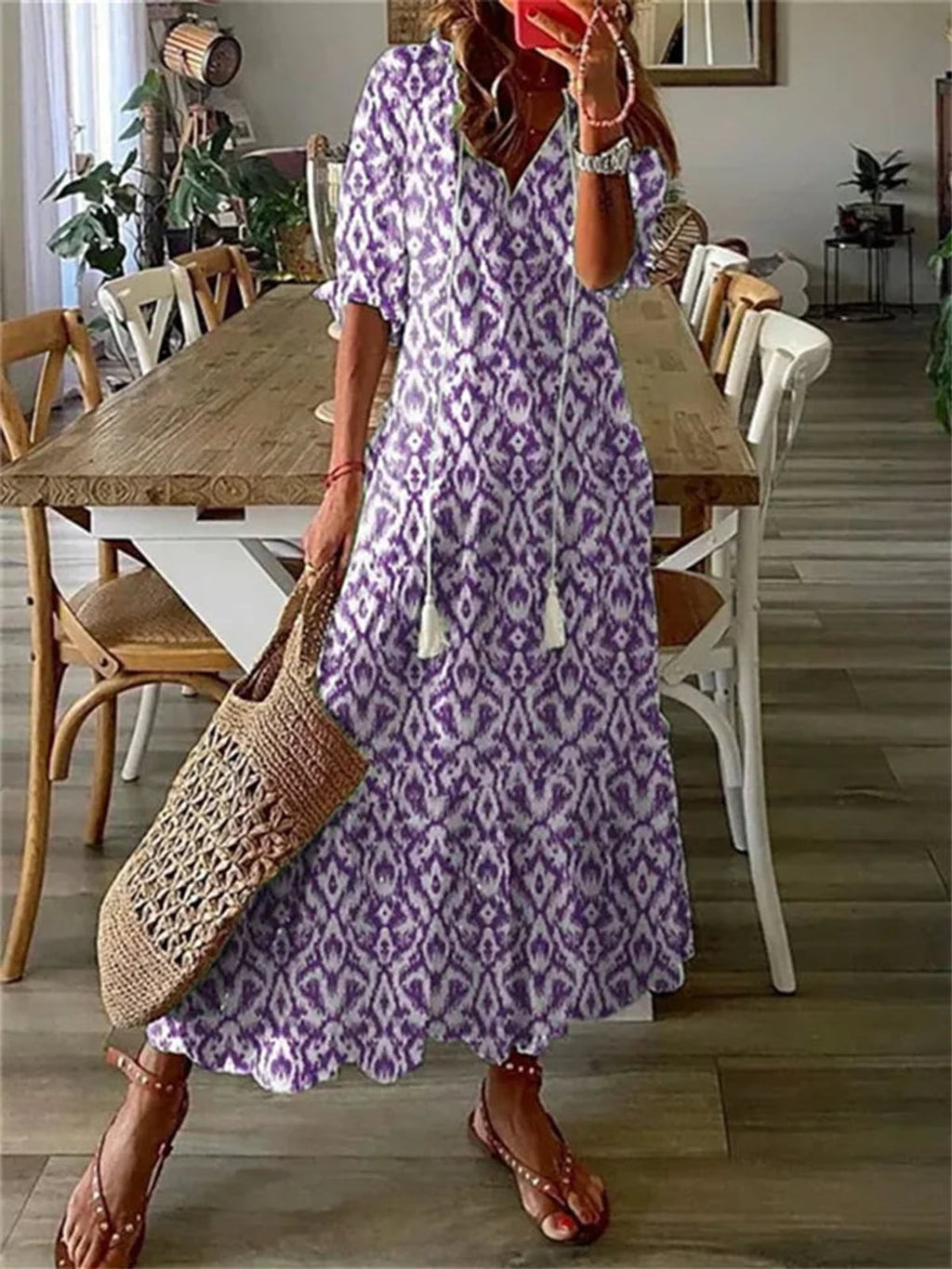 dames maxi jurk met v-hals en bloemenprint in paars