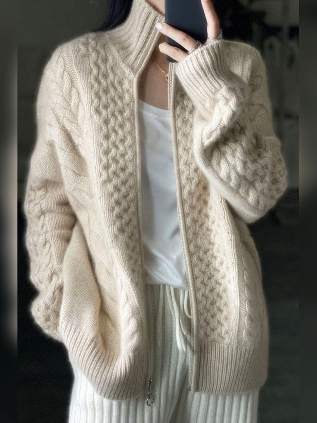 dames oversized vest met staande kraag en rits in ecru