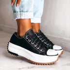 dames platform sneaker met vetersluiting in zwart