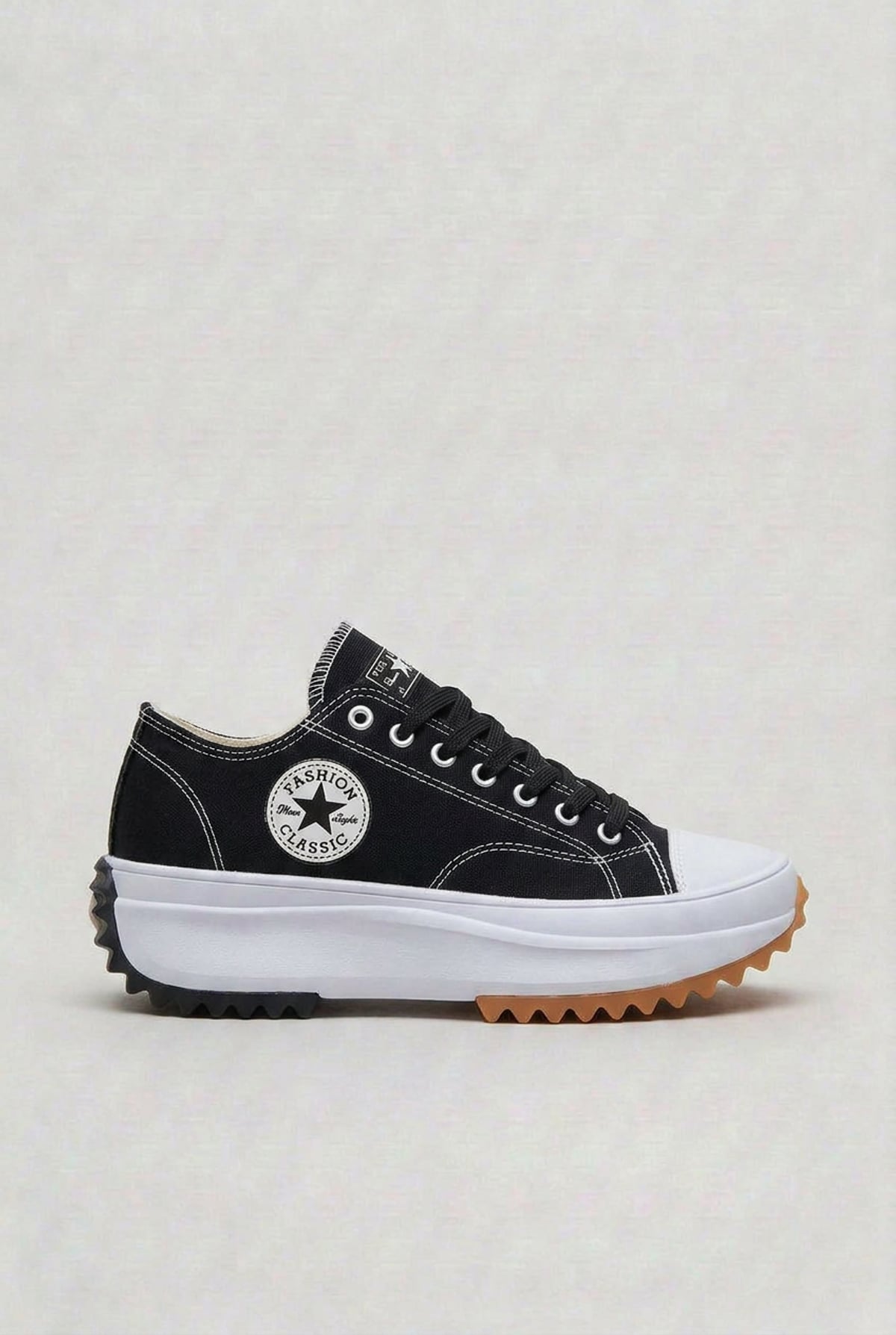 dames platform sneakers met vetersluiting in zwart