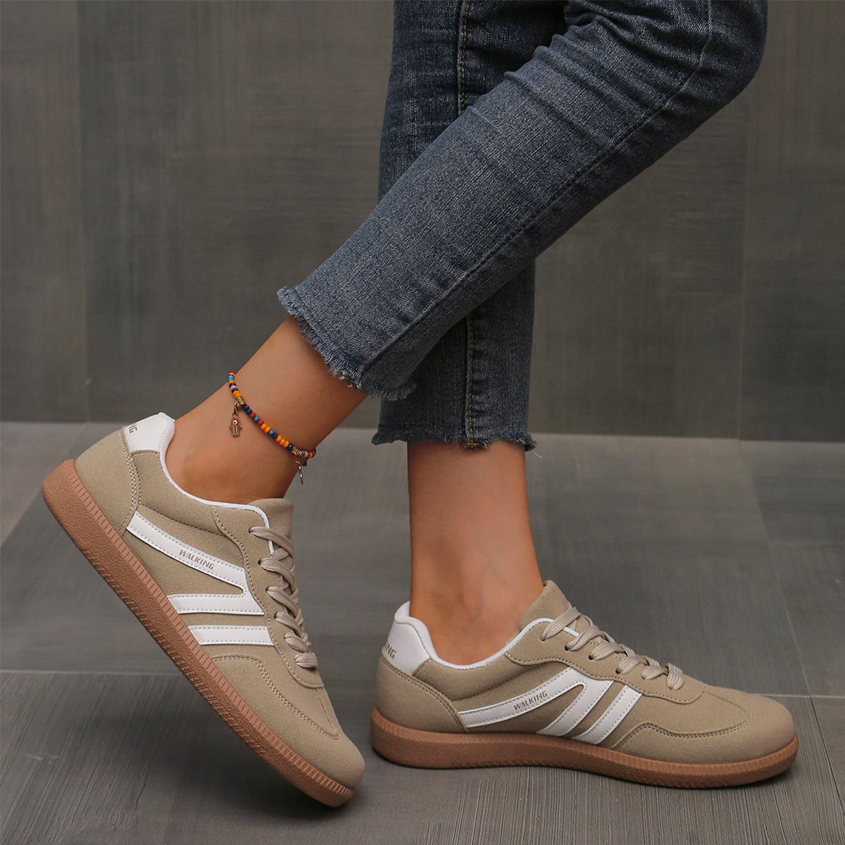 dames retro sneaker met brede neus in khaki