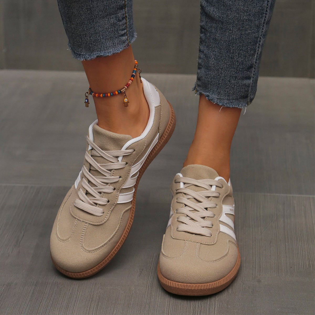 dames retro sneaker met brede neus in khaki