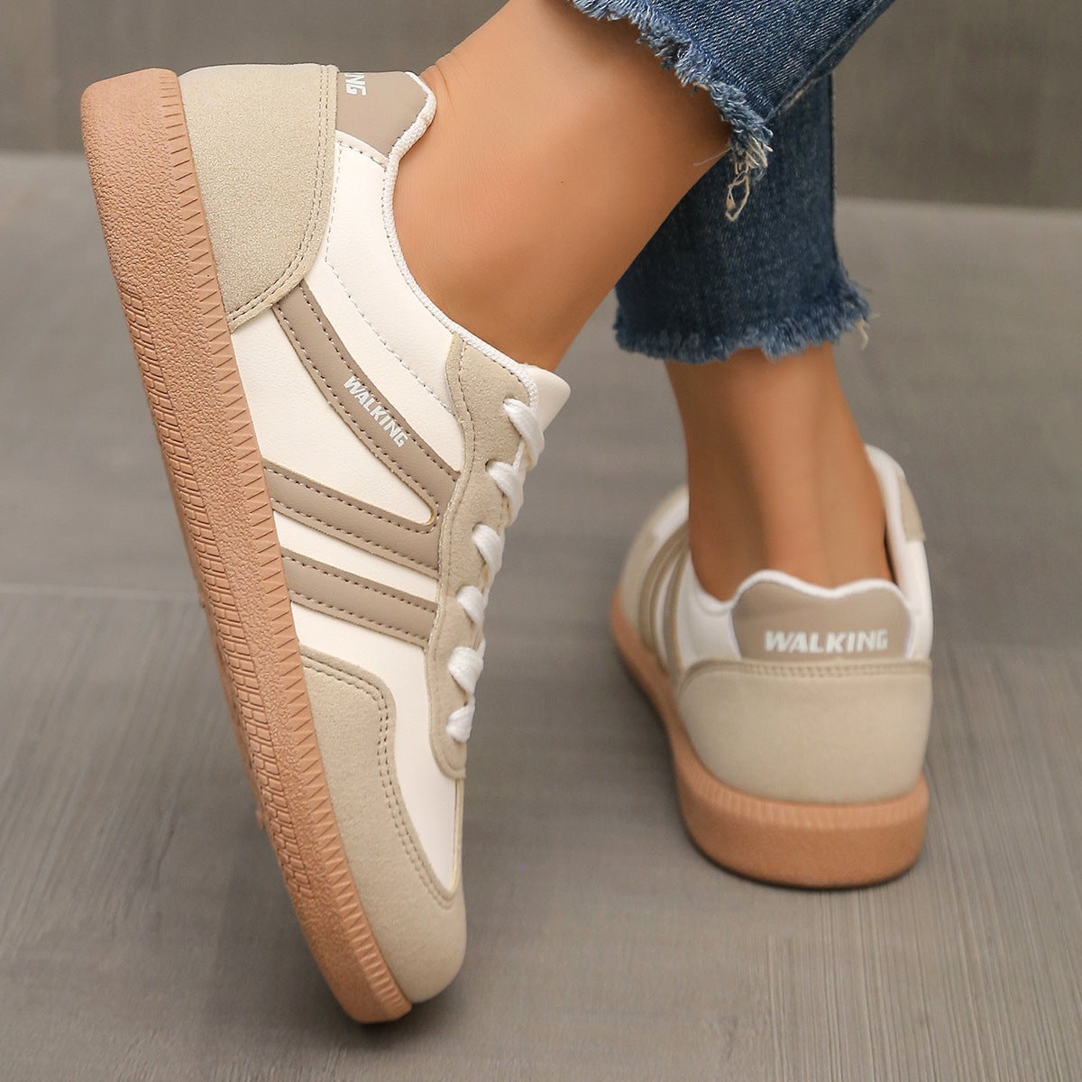dames retro sneaker met brede neus in gebroken wit
