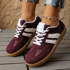 dames retro sneakers met vetersluiting in donkerrood & wit