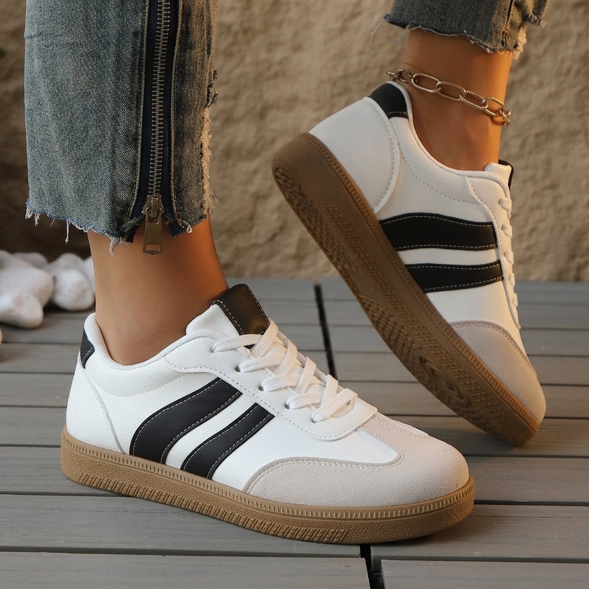 dames retro sneakers met vetersluiting in zwart & wit