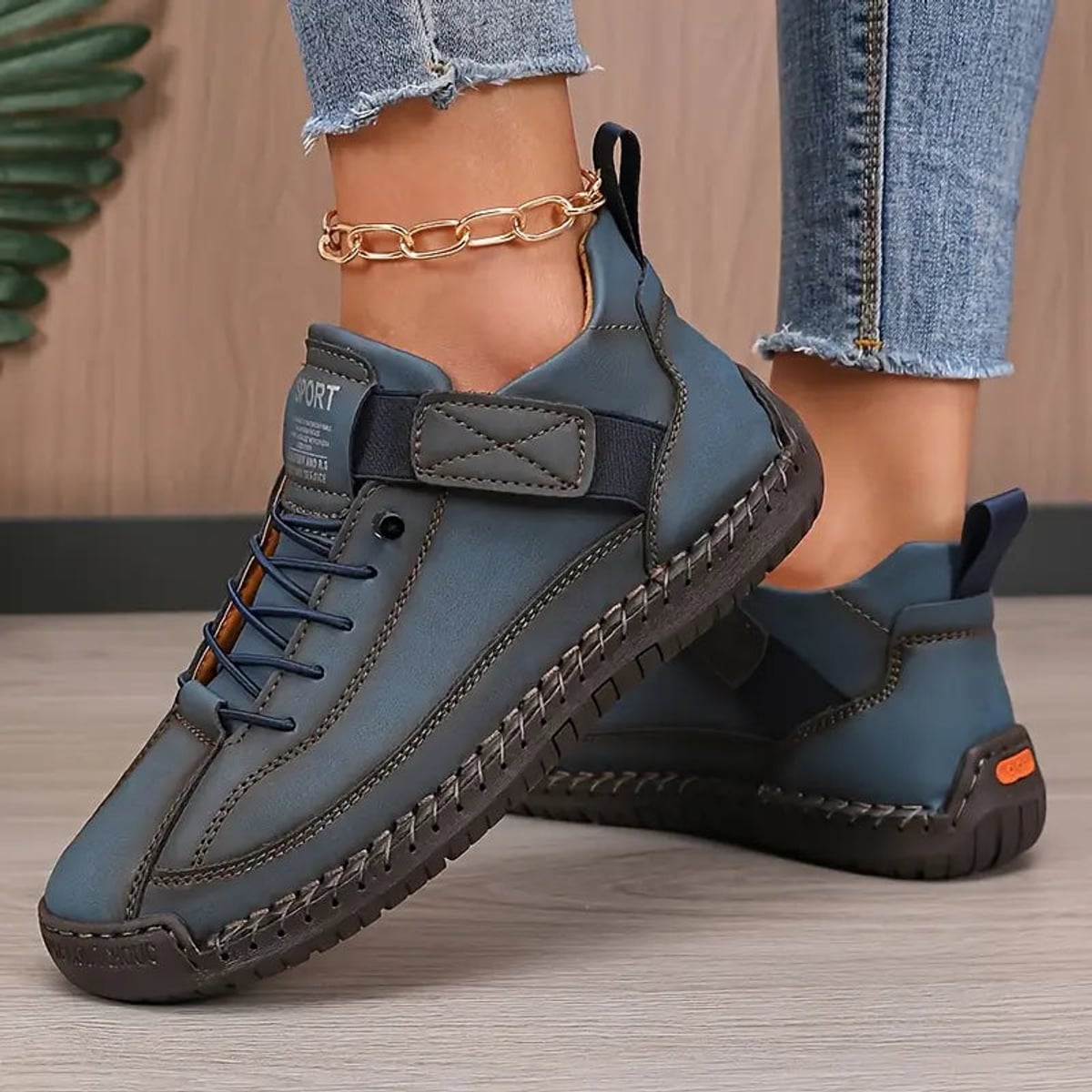dames sneaker met brede pasvorm in donkerblauw