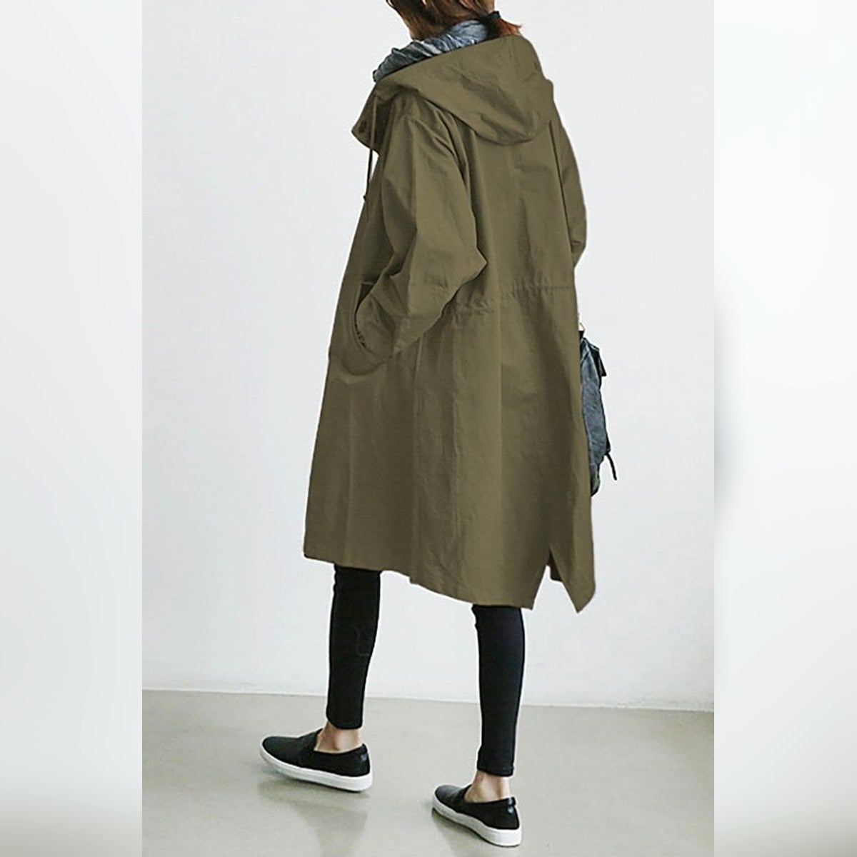 dames trenchcoat met capuchon in legergroen