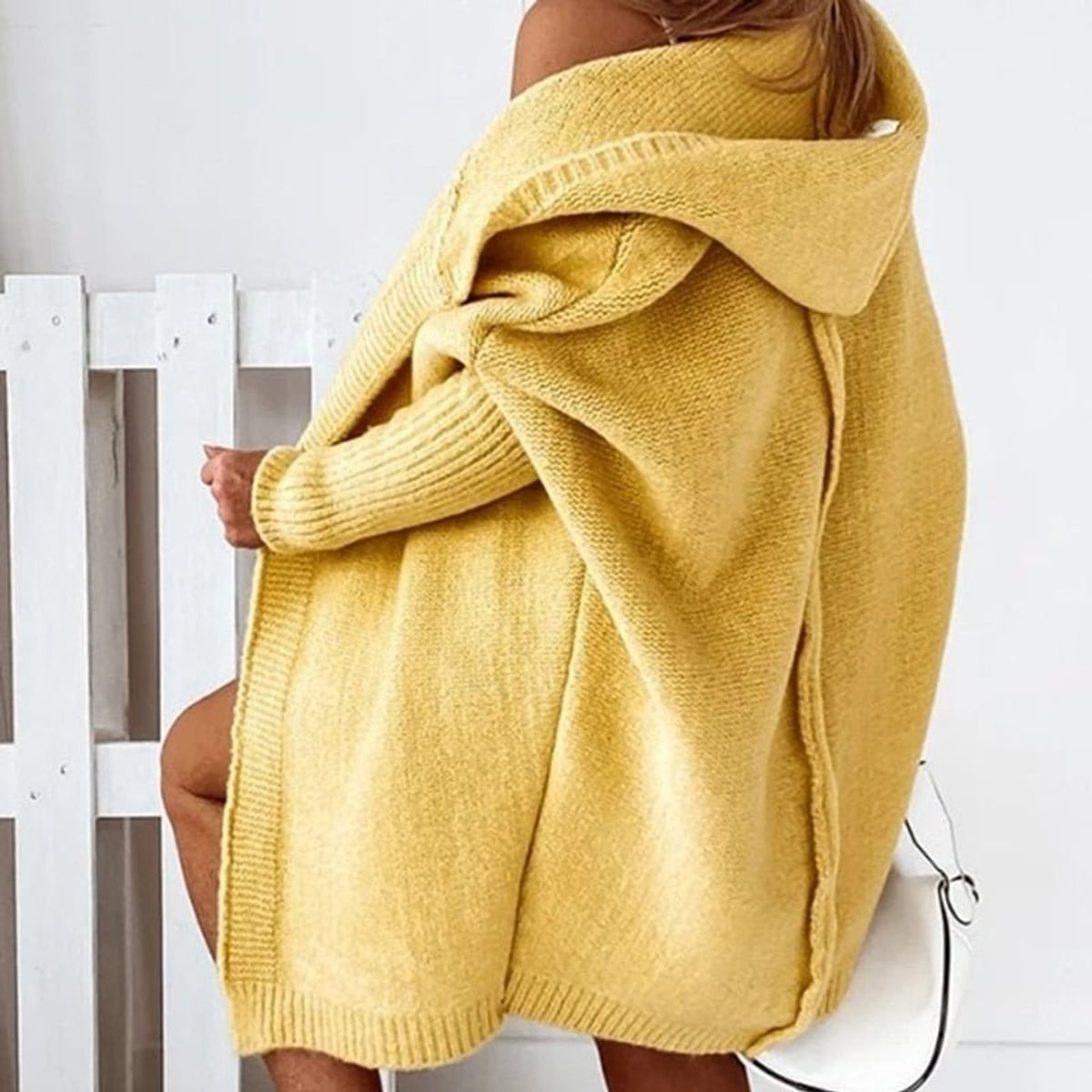 dames vest oversized met capuchon in geel