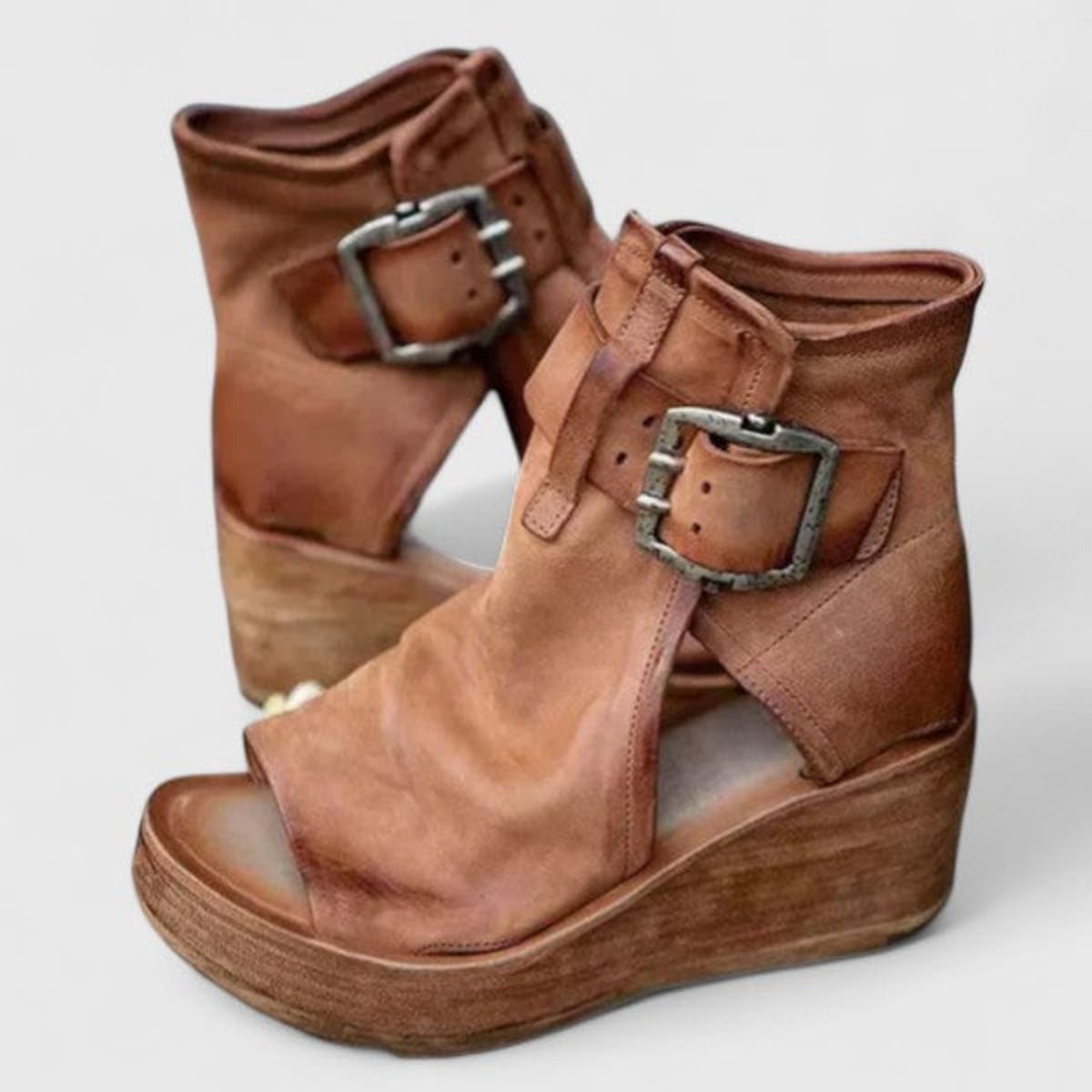 dames wedge sandalen met gesp in bruin