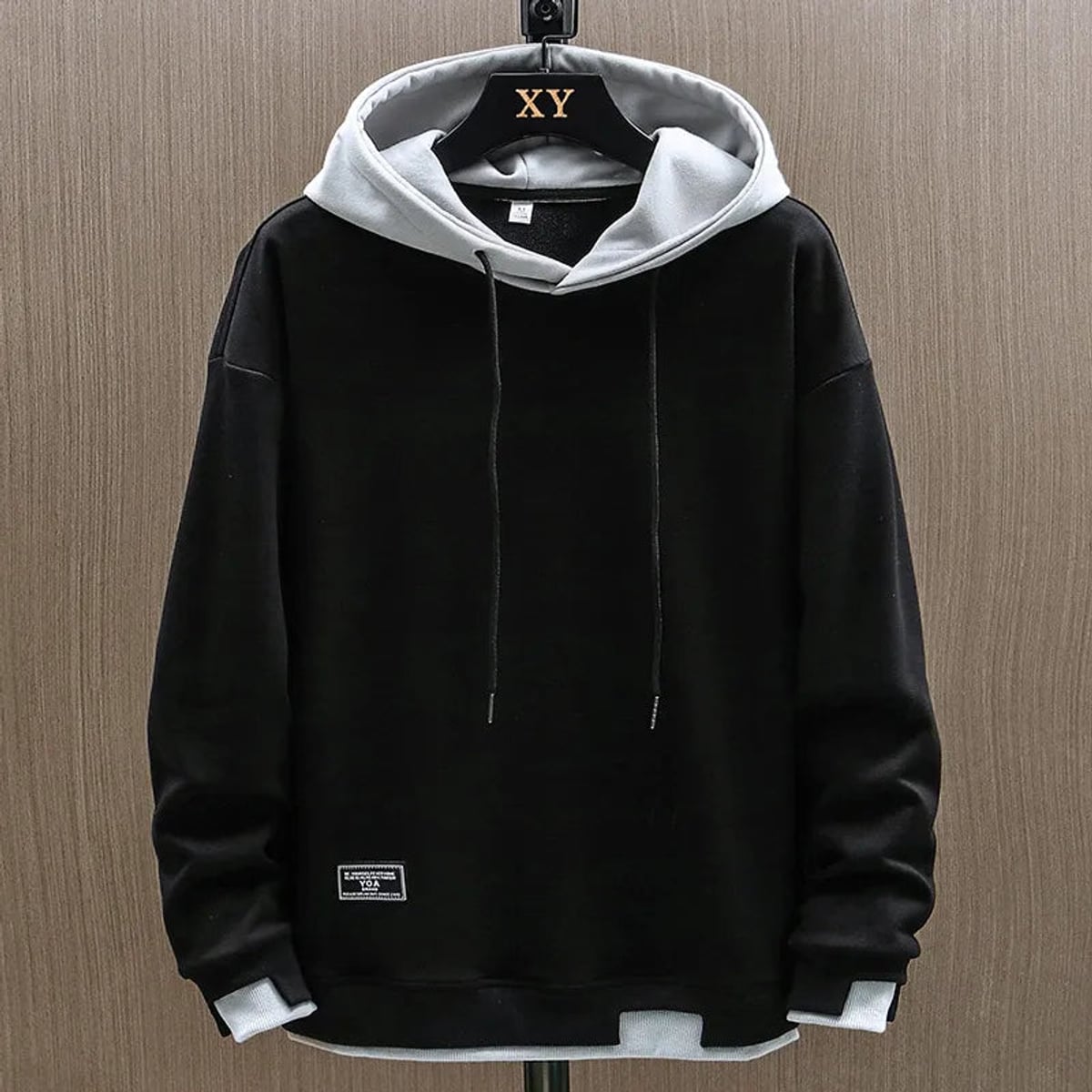 heren hoodie met contrasterende capuchon in zwart