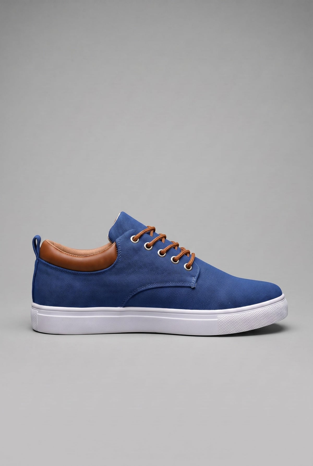 heren low-top sneakers met witte zool in blauw