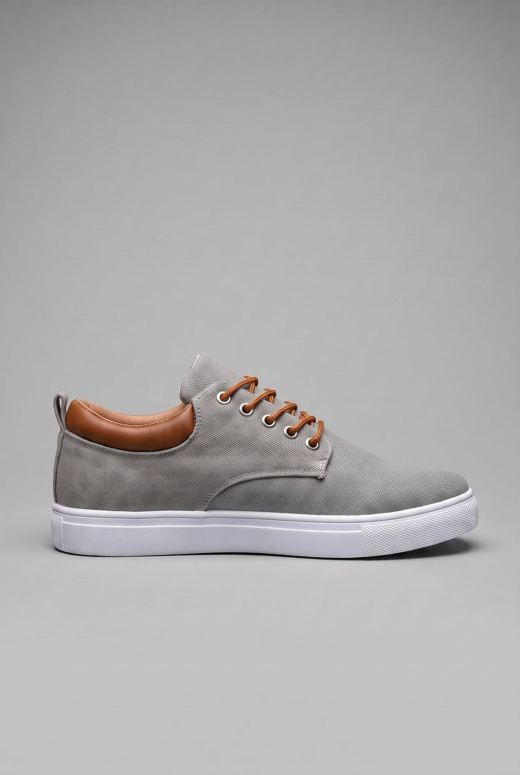 heren low-top sneakers met witte zool in grijs