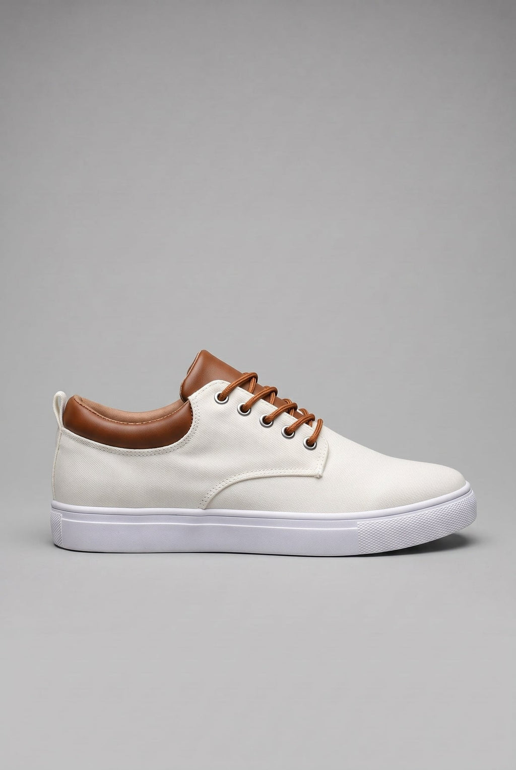 heren low-top sneakers met witte zool in wit