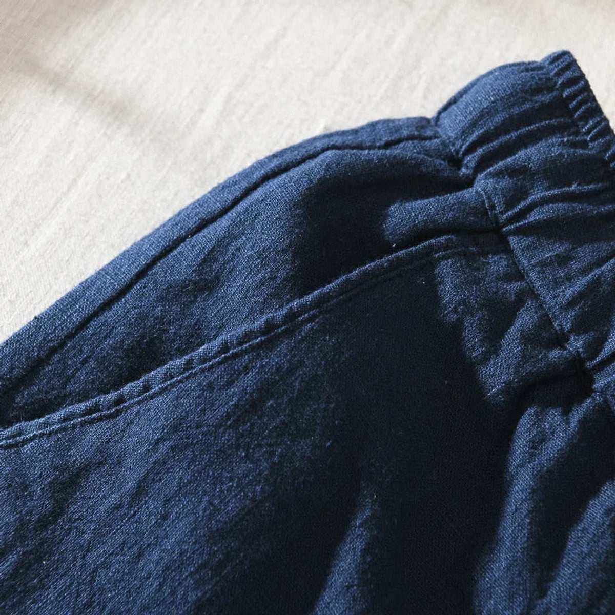 heren relaxed fit broek met toelopende pijp