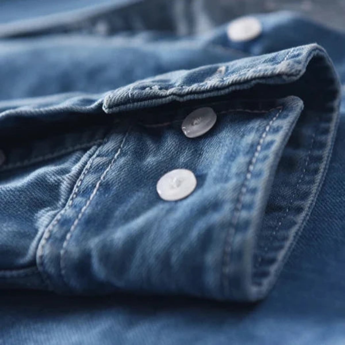 heren slim fit denim overhemd met borstzakken