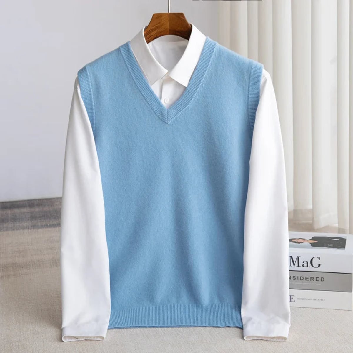 heren slim fit mouwloos vest met v-hals in blauw