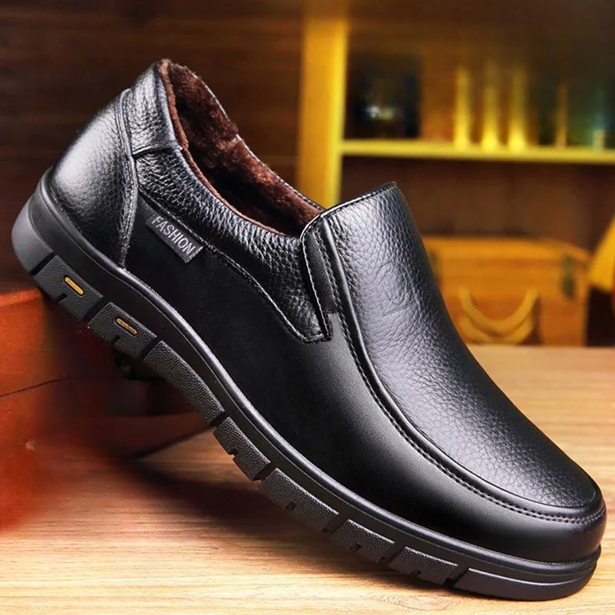 heren slip-on loafer met brede neus in zwart pluche