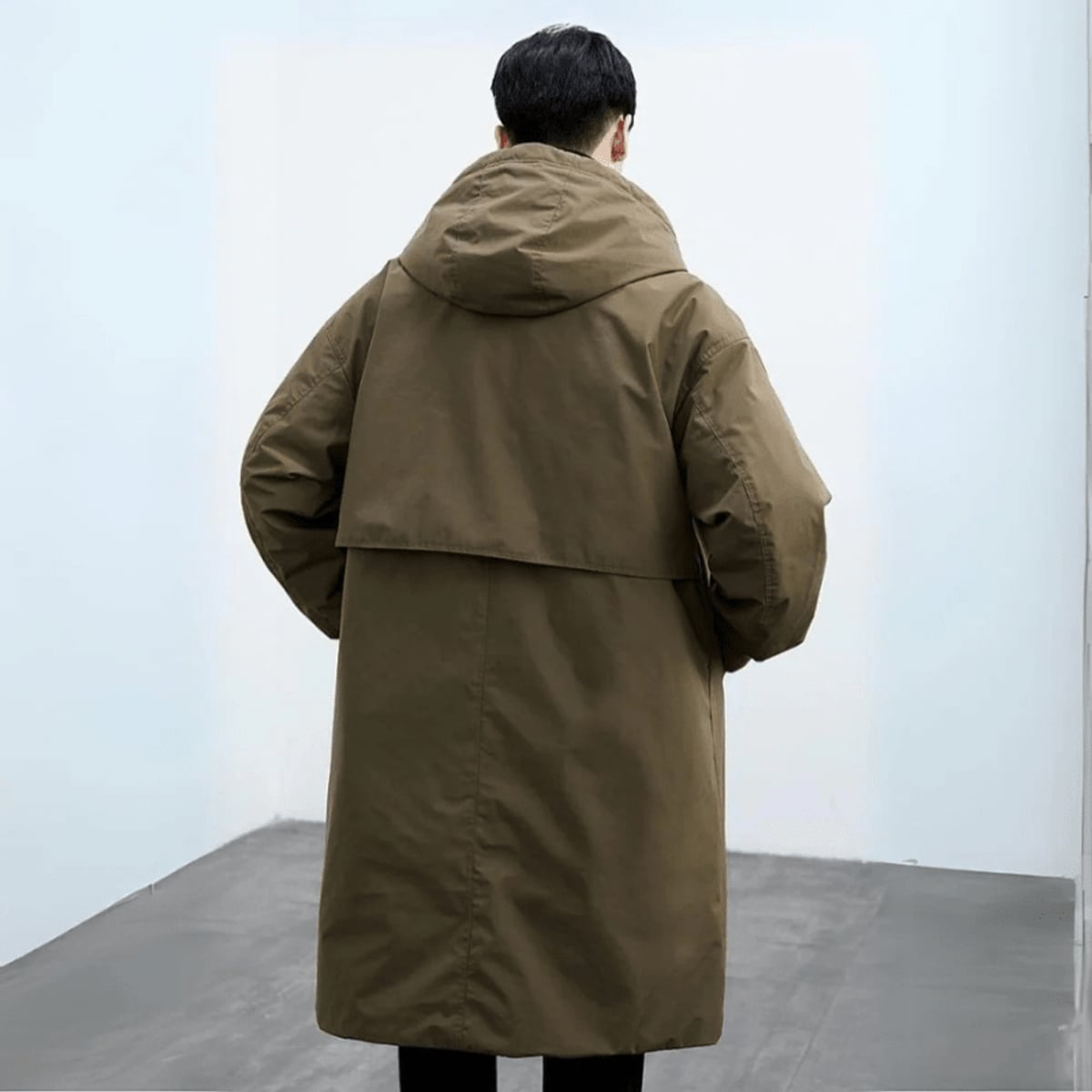 heren trenchcoat met capuchon lang model in olijfgroen